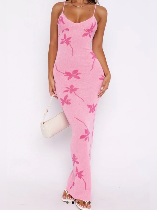 White Fox Boutique Dresses & Skirts - White Fox Boutique Pink Floral Knit Maxi Dress